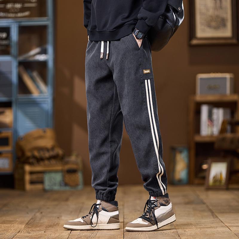 Осенне-зимние мужские новые повседневные брюки модный бренд с флисовой подкладкой и утолщенные мягкие удобные брюки с завязками на щиколотке для мужчин брюки-карго 4XL белый/серый
Осенне-зимние мужские новые повседневные брюки модный бренд с флисовой подкладкой и утолщенные мягкие удобные брюки с завязками на щиколотке для мужчин брюки-карго 4XL белый/серый