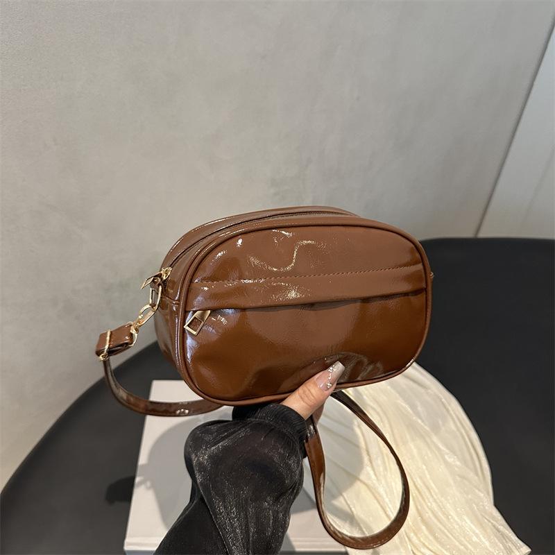 Simple Women Soft Pu Leather Shoulder Bags Daily Versatile Ladies Adjustable Crossbody Bag Solid Color Female Phone Handbags
Simple Women Soft Pu Leather Shoulder Bags Daily Versatile Ladies Adjustable Crossbody Bag Solid Color Female Phone Handbags