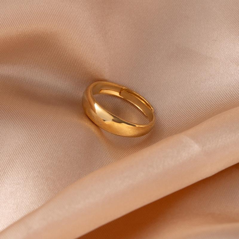 Retro Copper Coin Ring, Real Gold Electroplating To Attract Money And Gather Money, Transshipment Ring 18K Gold High Color Retention Open Tail Ring
Retro Copper Coin Ring, Real Gold Electroplating To Attract Money And Gather Money, Transshipment Ring 18K Gold High Color Retention Open Tail Ring