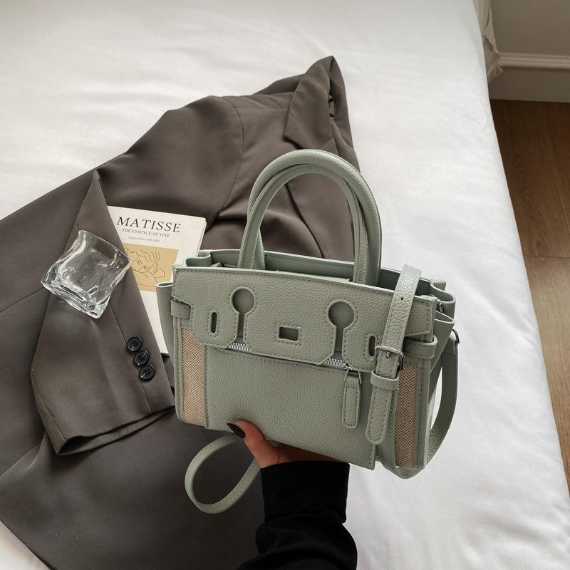 Маленькая сумка высокого класса контрастного цвета, женская новая универсальная сумка-мессенджер, модная сумочка, сумка-ведро для поездок
Маленькая сумка высокого класса контрастного цвета, женская новая универсальная сумка-мессенджер, модная сумочка, сумка-ведро для поездок