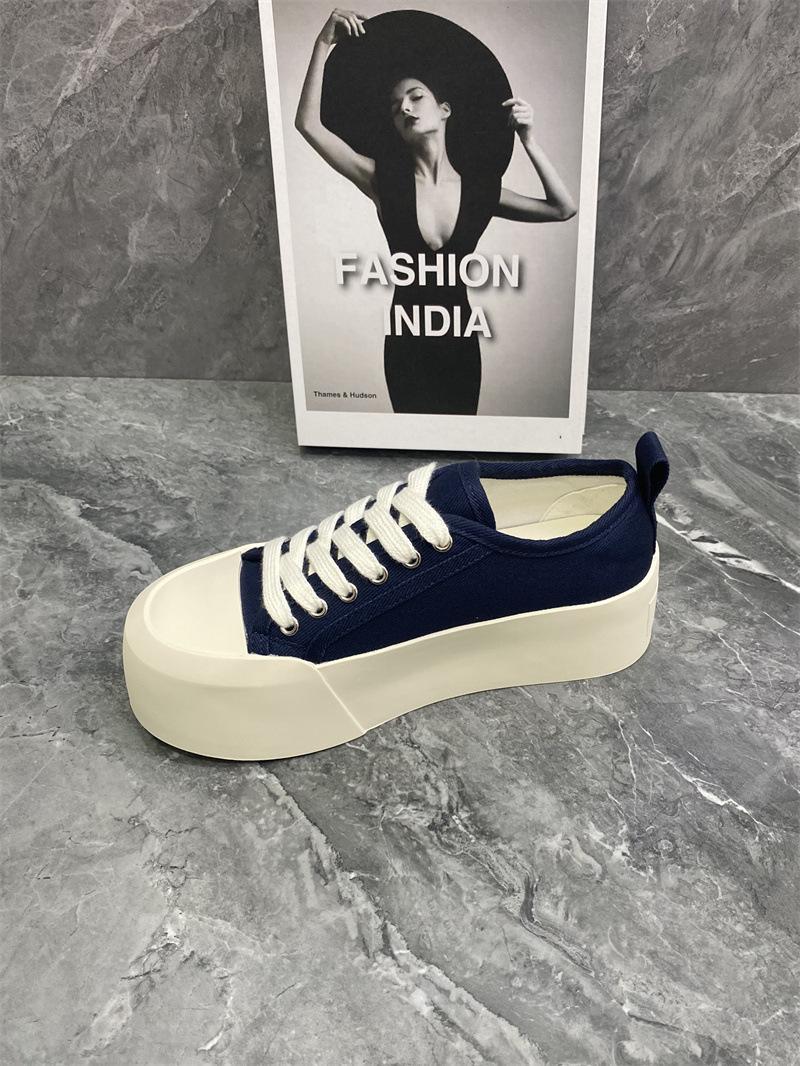 European goods Liu Yi thick-soled 5cm canvas shoes women s 2025 spring and summer new versatile casual student board shoes half slippers tide 35
European goods Liu Yi thick-soled 5cm canvas shoes women s 2025 spring and summer new versatile casual student board shoes half slippers tide 35