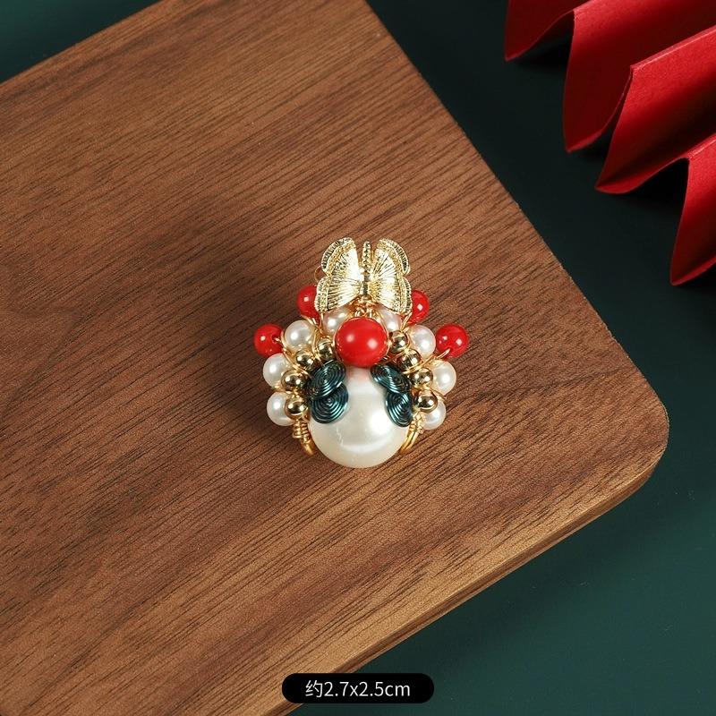 Pearl knife and horse dan face mask brooch high-end bead women s design sense temperament pin niche accessories
Pearl knife and horse dan face mask brooch high-end bead women s design sense temperament pin niche accessories