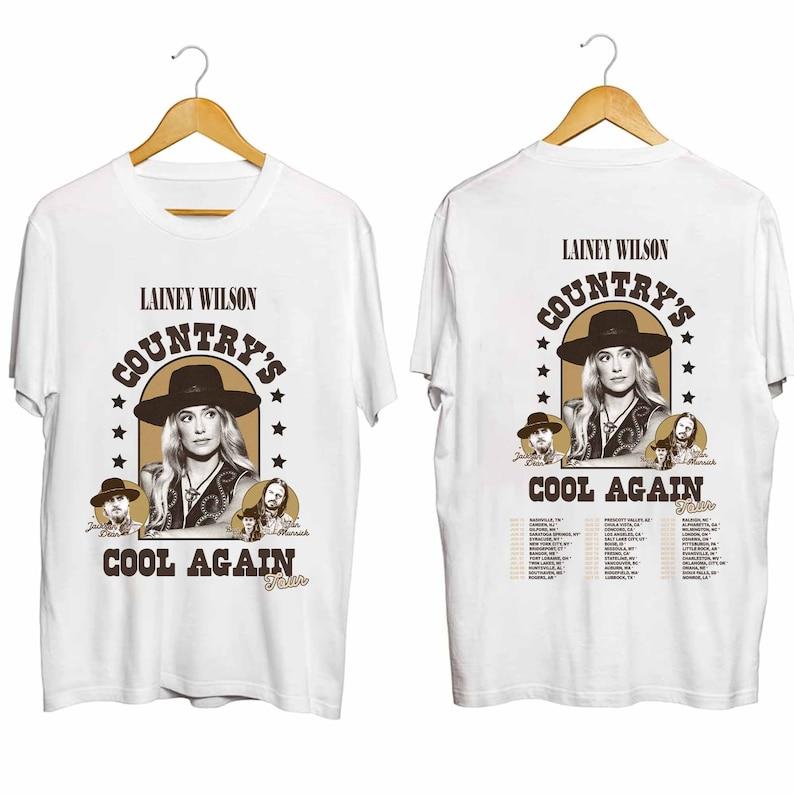 Футболка из плотного хлопка 300GSM Countrys Cool Again Tour Футболка Lainey Wilson Фанатская рубашка Lainey Wilson Рубашка кантри-музыки Country s Cool Again Tour
Футболка из плотного хлопка 300GSM Countrys Cool Again Tour Футболка Lainey Wilson Фанатская рубашка Lainey Wilson Рубашка кантри-музыки Country s Cool Again Tour