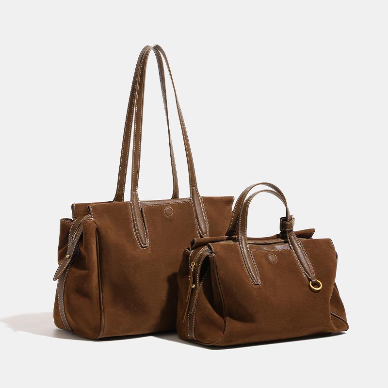 Large-capacity vintage travel tote bag for women, 2024 winter new model, niche versatile high-end shoulder briefcase Brown small
Large-capacity vintage travel tote bag for women, 2024 winter new model, niche versatile high-end shoulder briefcase Brown small