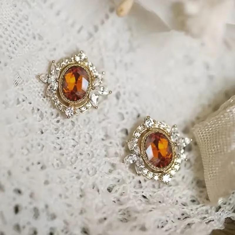 Huitan Vinatge Brown CZ Stud Earrings for Women Temperament Female Ear Accessories Noble Bridal Wedding Earrings Trend Zircon
Huitan Vinatge Brown CZ Stud Earrings for Women Temperament Female Ear Accessories Noble Bridal Wedding Earrings Trend Zircon