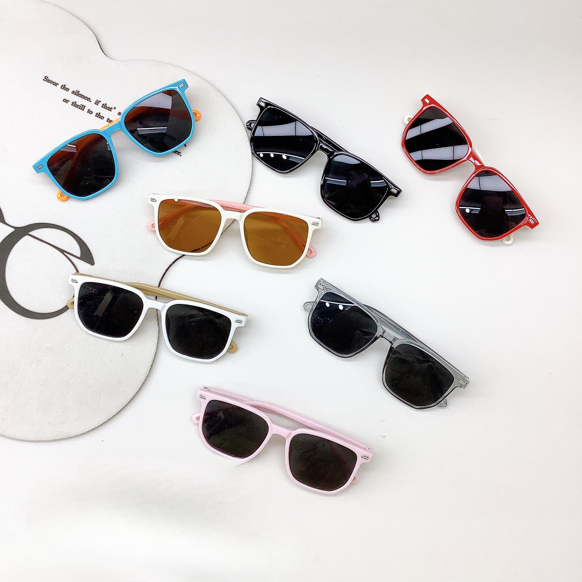 Детские солнцезащитные очки Box Cute Girls Sunglasses Sunscreen Shadowing Uv Protection Boys Glasses Tide
Детские солнцезащитные очки Box Cute Girls Sunglasses Sunscreen Shadowing Uv Protection Boys Glasses Tide