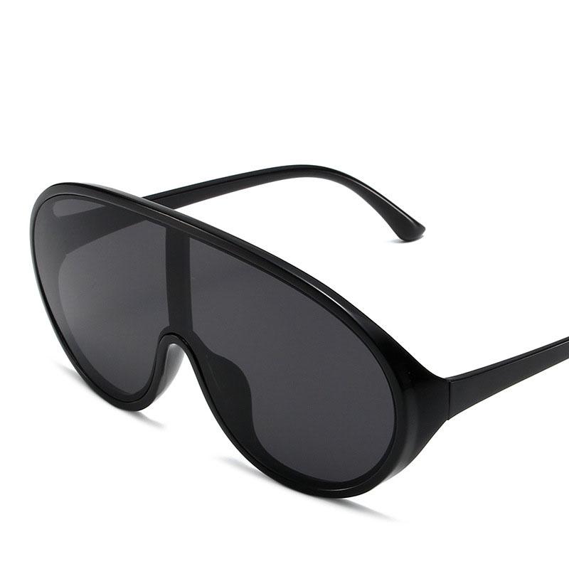 Oversized One Piece Pilot Sun Glasses Glasses Ladies For Men y2k Popular Classic Luxury Designer Style Style Sun Eyeglasses Punk Big Spectacle As The Picture
Oversized One Piece Pilot Sun Glasses Glasses Ladies For Men y2k Popular Classic Luxury Designer Style Style Sun Eyeglasses Punk Big Spectacle As The Picture
