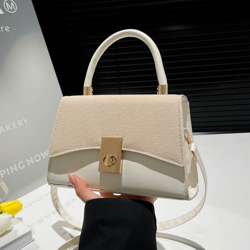 New contrasting colors, trendy texture, retro single shoulder crossbody women s temperament ins sequined lock lock handbag белый
New contrasting colors, trendy texture, retro single shoulder crossbody women s temperament ins sequined lock lock handbag белый