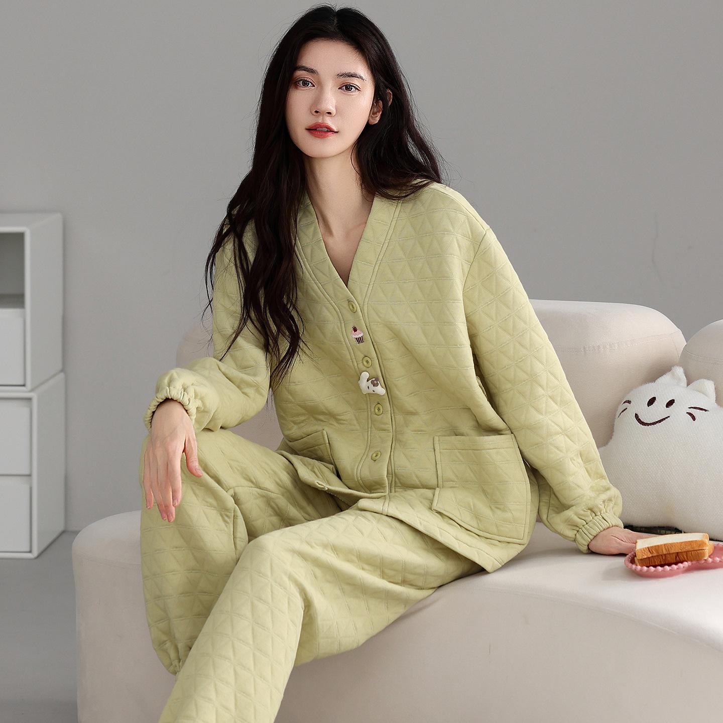 Air cotton pajamas women s spring and autumn thickened pure cotton loungewear autumn and winter interlayer thin padded cotton set New year m recommended 40-50kg
Air cotton pajamas women s spring and autumn thickened pure cotton loungewear autumn and winter interlayer thin padded cotton set New year m recommended 40-50kg