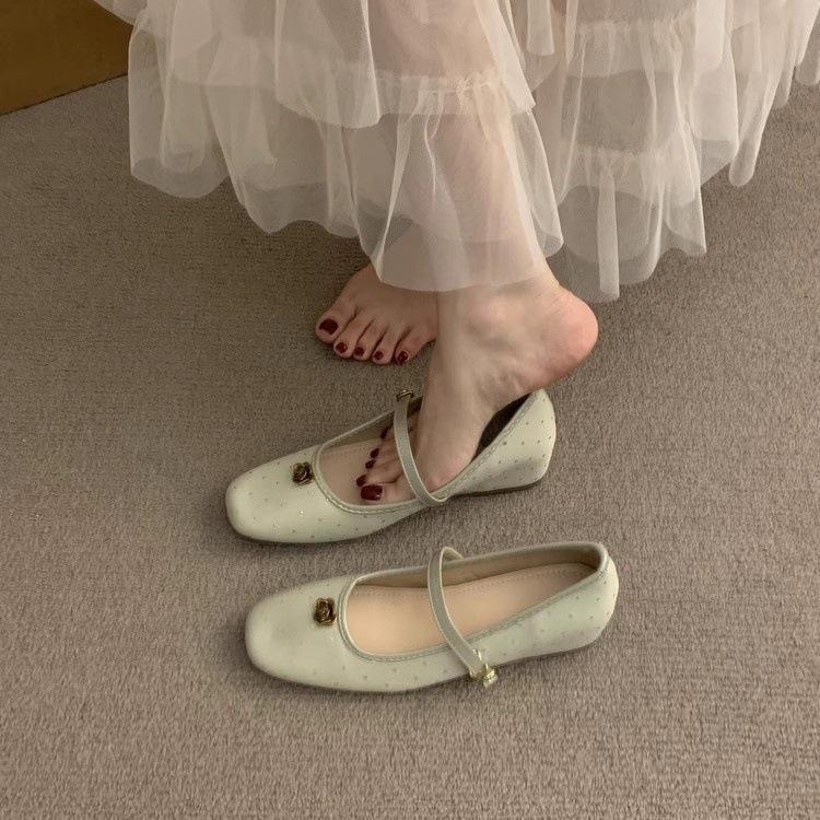 Inner height increase small fragrant wind shallow mouth single shoes women 2025 new gentle fairy with skirt flat Mary Jane shoes 40 зелений
Inner height increase small fragrant wind shallow mouth single shoes women 2025 new gentle fairy with skirt flat Mary Jane shoes 40 зелений