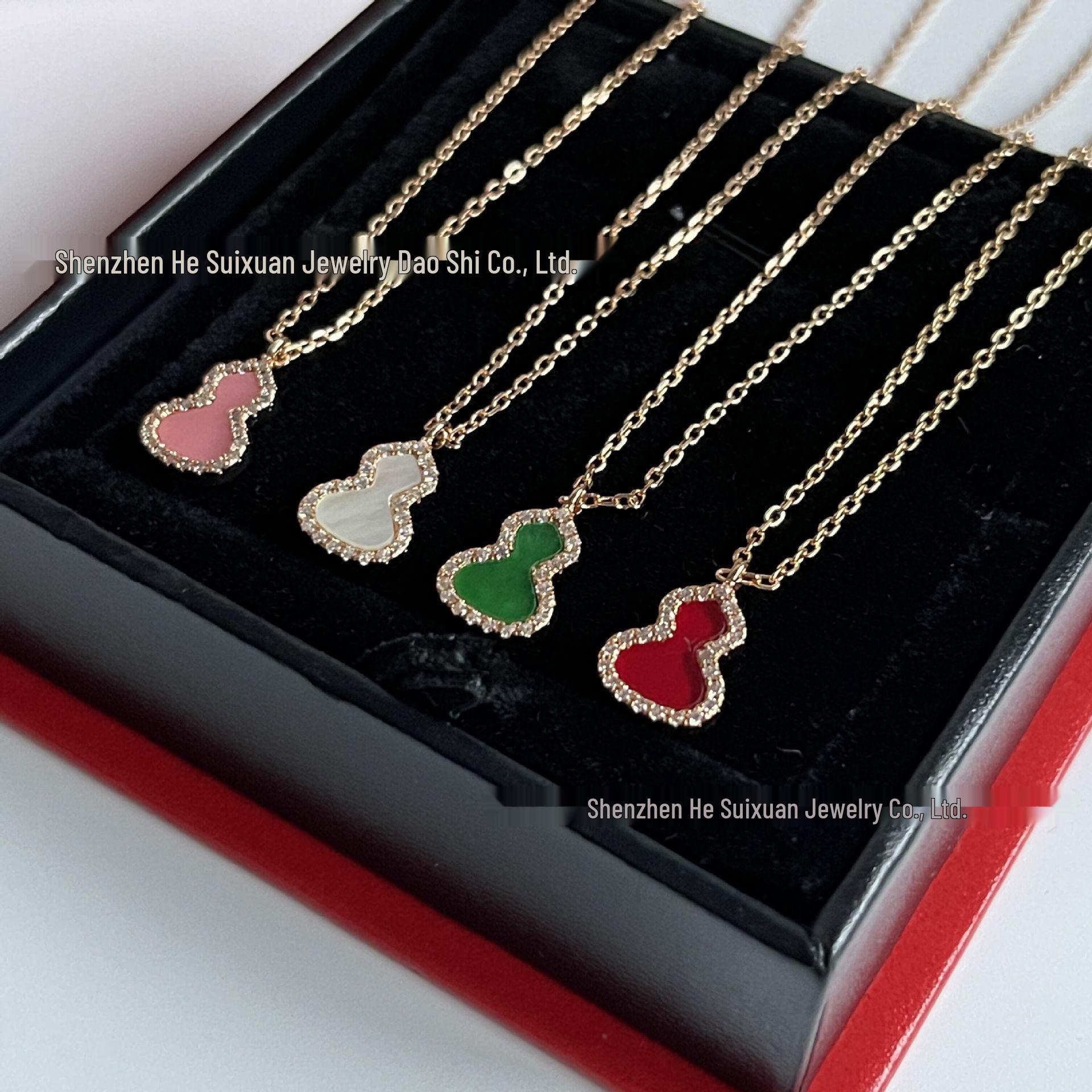 Rose Gold Little Gourd Necklace - 925 Sterling Silver with White Mother-of-Pearl Clavicle Chain, Perfect Gift for Women. 925 Silver
Rose Gold Little Gourd Necklace - 925 Sterling Silver with White Mother-of-Pearl Clavicle Chain, Perfect Gift for Women. 925 Silver
