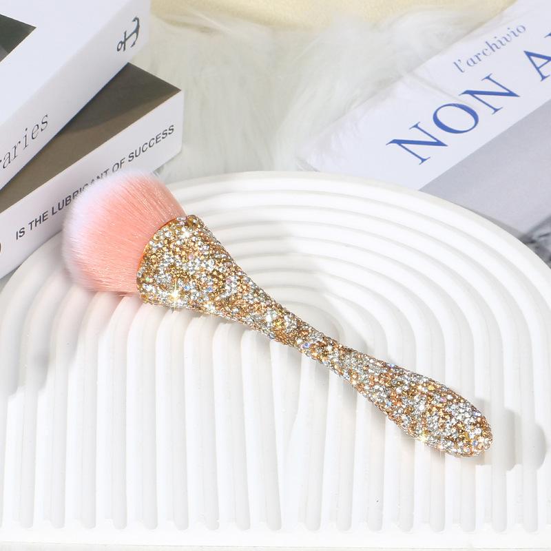 1pc Flat Arched Foundation Brush Whole Body Is Encrusted with Rhinestones Synthetic Hair Professional Powder Brush Makeup Tool золотистий
1pc Flat Arched Foundation Brush Whole Body Is Encrusted with Rhinestones Synthetic Hair Professional Powder Brush Makeup Tool золотистий