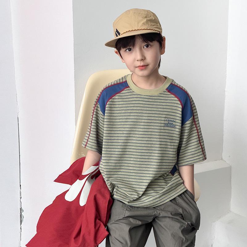 Outdoor Mountain-Style Boys Summer Cool And Stylish Color-Blocked Striped Top Breathable Letter-Print Short-Sleeve T-Shirt For Older Children 150cm зелений
Outdoor Mountain-Style Boys Summer Cool And Stylish Color-Blocked Striped Top Breathable Letter-Print Short-Sleeve T-Shirt For Older Children 150cm зелений