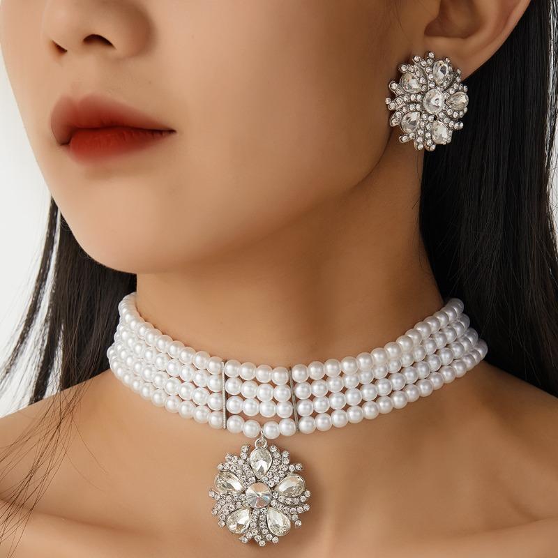 Meier Multi-layered pearl and diamond snowflake set jewelry medieval palace style fashionable elegant necklace
Meier Multi-layered pearl and diamond snowflake set jewelry medieval palace style fashionable elegant necklace
