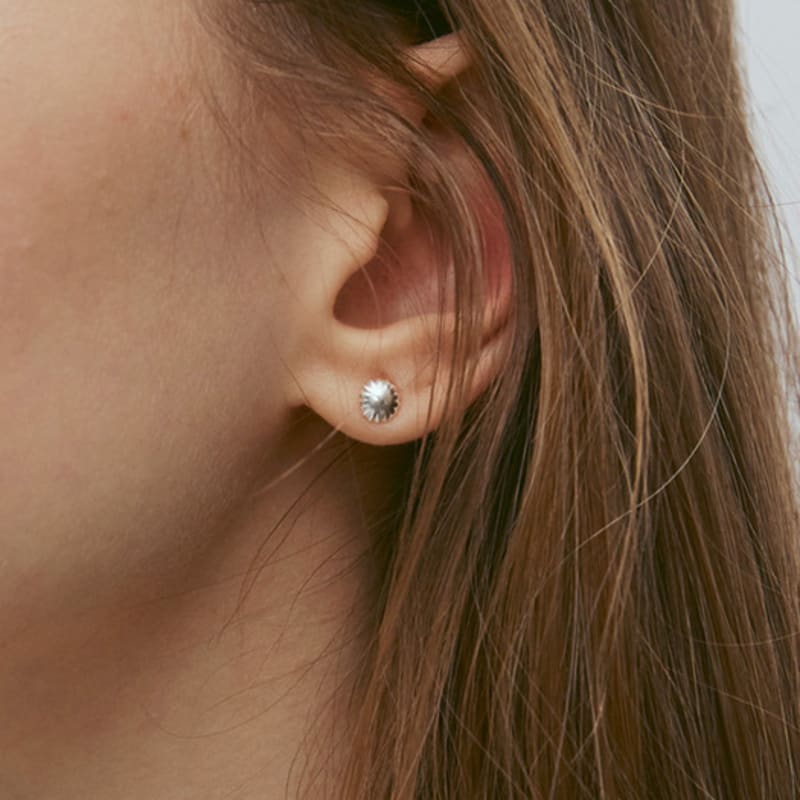 synesthetic pcs Plisse earring SILVER
synesthetic pcs Plisse earring SILVER