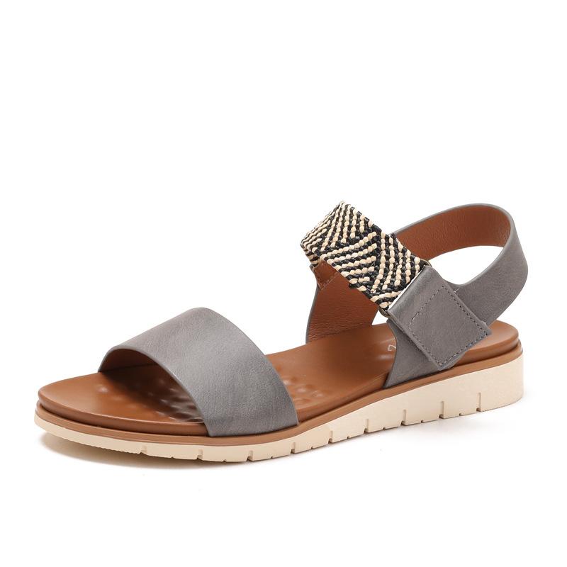 Sloping Heel Roman Soft-soled Women s Shoes A Versatile and Fashionable Summer One-strap Simple Sandal 42 сірий колір
Sloping Heel Roman Soft-soled Women s Shoes A Versatile and Fashionable Summer One-strap Simple Sandal 42 сірий колір
