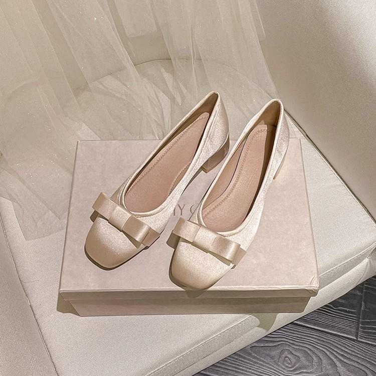 Retro shoes satin comfortable bow single shoes women s 2025 new low-heeled high-heeled shoes spring 34
Retro shoes satin comfortable bow single shoes women s 2025 new low-heeled high-heeled shoes spring 34
