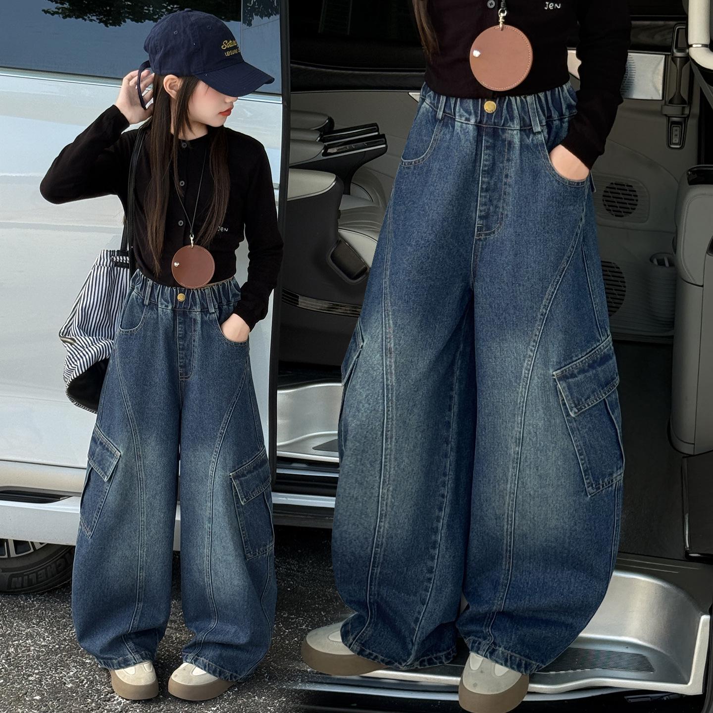 Girls Spring/Autumn Scimitar Jeans: Fashionable Wide-Leg Korean-Style Cargo Pants for Middle and Big Children 150 cm
Girls Spring/Autumn Scimitar Jeans: Fashionable Wide-Leg Korean-Style Cargo Pants for Middle and Big Children 150 cm