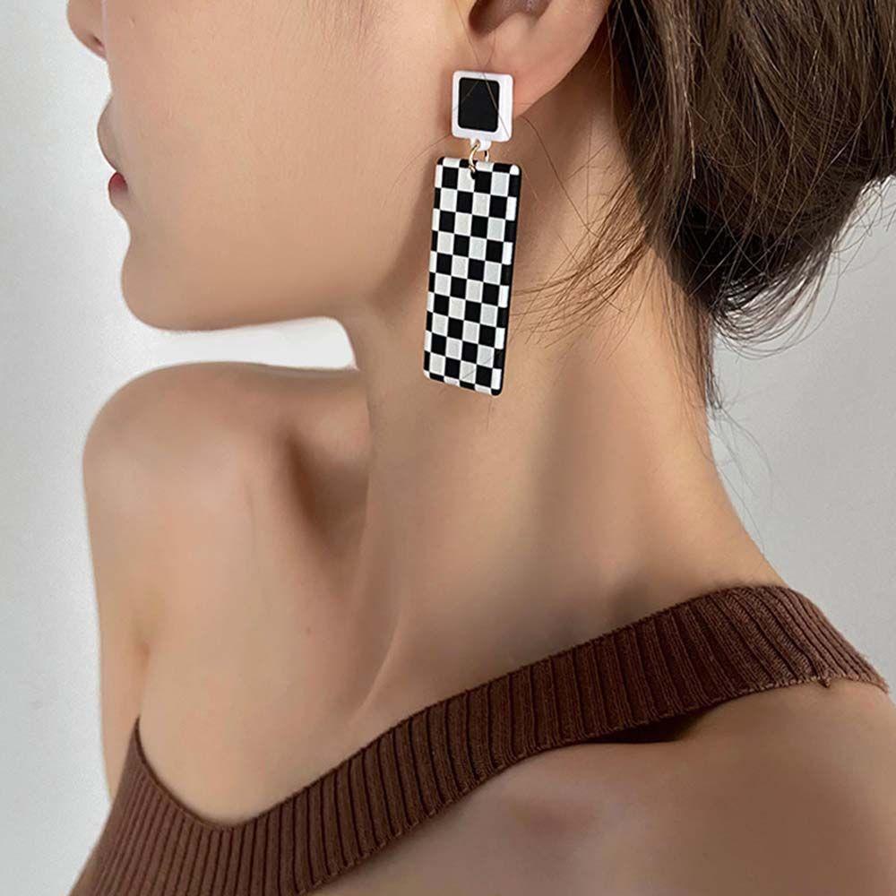 Black White Plaid Fashion Jewelry Ear Studs Checkerboard Earrings Women Earrings Dangle Earrings чорний/білий
Black White Plaid Fashion Jewelry Ear Studs Checkerboard Earrings Women Earrings Dangle Earrings чорний/білий