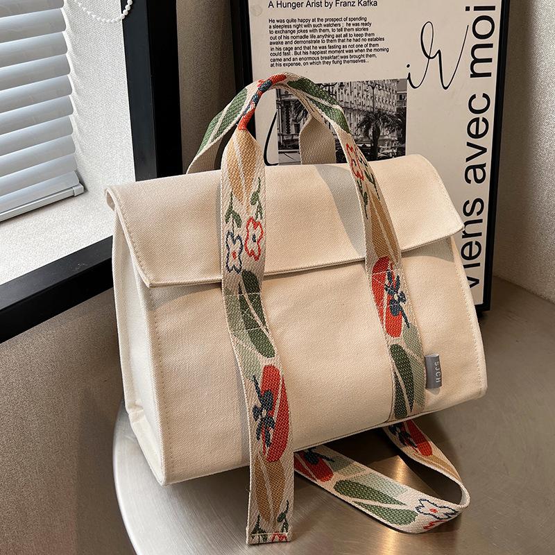 Холщовая сумка женская большой вместимости 2025 новая простая и универсальная летняя широкополосная сумка-мессенджер портативная сумка-тоут
Холщовая сумка женская большой вместимости 2025 новая простая и универсальная летняя широкополосная сумка-мессенджер портативная сумка-тоут