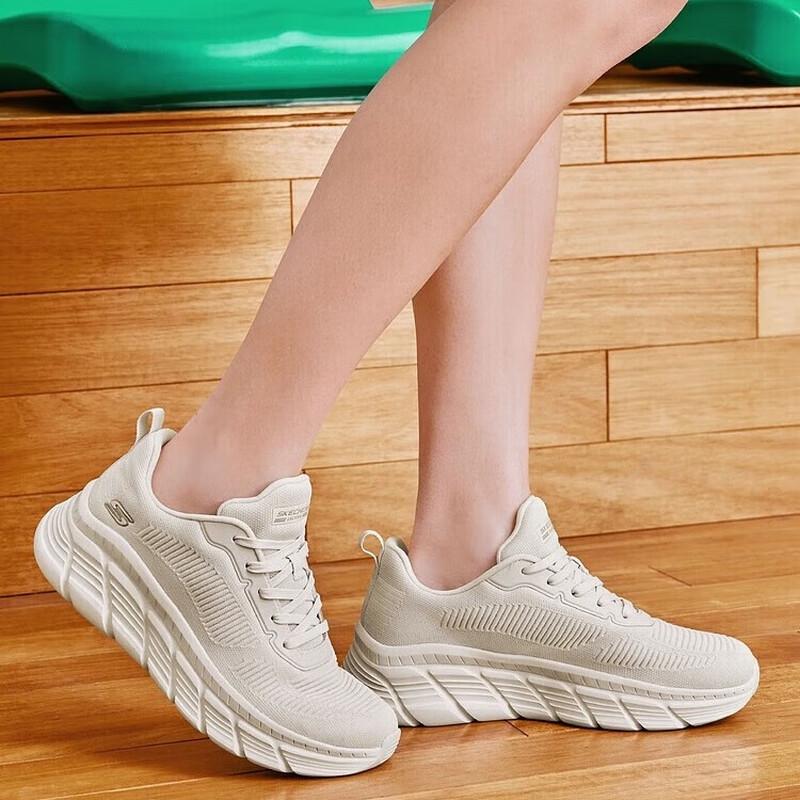 Skechers Women s Casual Athletic Sneakers US 7.5
Skechers Women s Casual Athletic Sneakers US 7.5