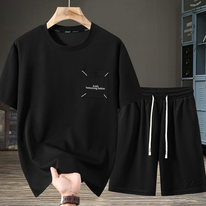 Мужской летний свободный спортивный костюм больших размеров с круглым вырезом и коротким рукавом, футболка + шорты, повседневный комплект из двух предметов 3XL чёрный
Мужской летний свободный спортивный костюм больших размеров с круглым вырезом и коротким рукавом, футболка + шорты, повседневный комплект из двух предметов 3XL чёрный