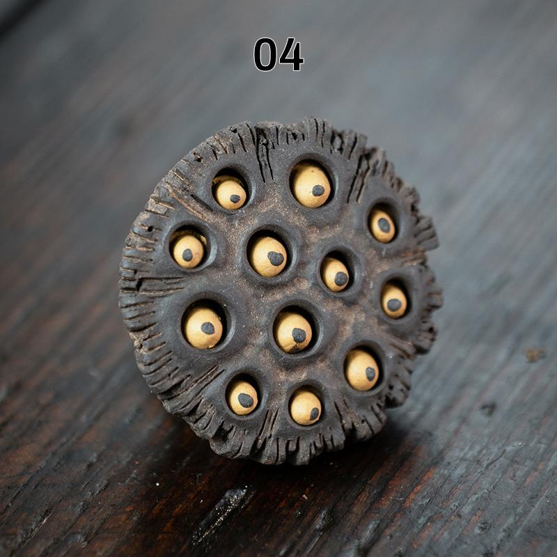 Purple Clay Tea Pet Lotus Pod Ornaments Ceramic Old Lotus Seed Sculpture Crafts Tea Table Art Tea Ceremony Decor Accessories
Purple Clay Tea Pet Lotus Pod Ornaments Ceramic Old Lotus Seed Sculpture Crafts Tea Table Art Tea Ceremony Decor Accessories