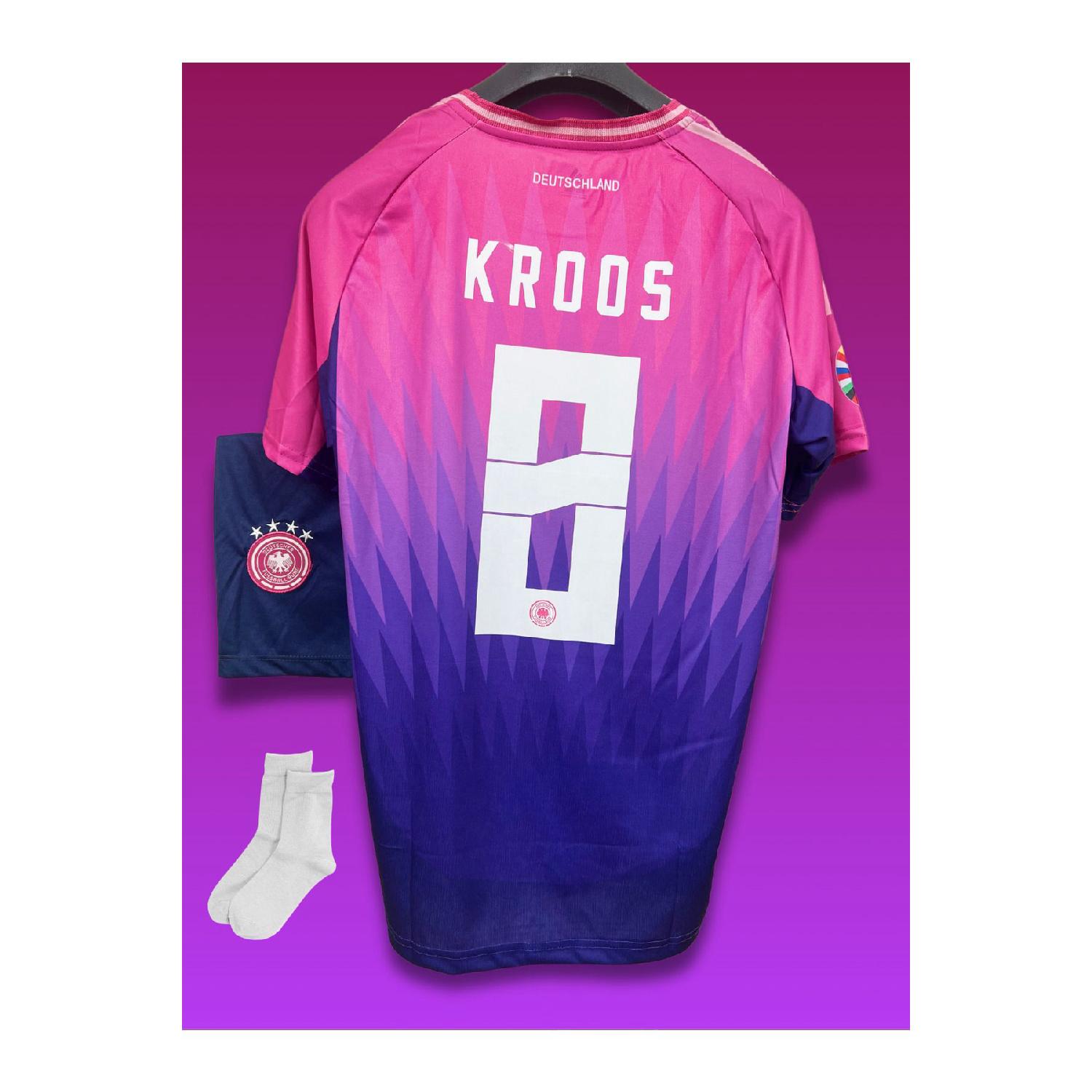 Розовая детская майка Tonny Kroos для чемпионата Германии по футболу 2024 года (джерси-шорты-носки-браслет) Набор из 4 шт. 5-6 Yaş чистый 
Розовая детская майка Tonny Kroos для чемпионата Германии по футболу 2024 года (джерси-шорты-носки-браслет) Набор из 4 шт. 5-6 Yaş чистый