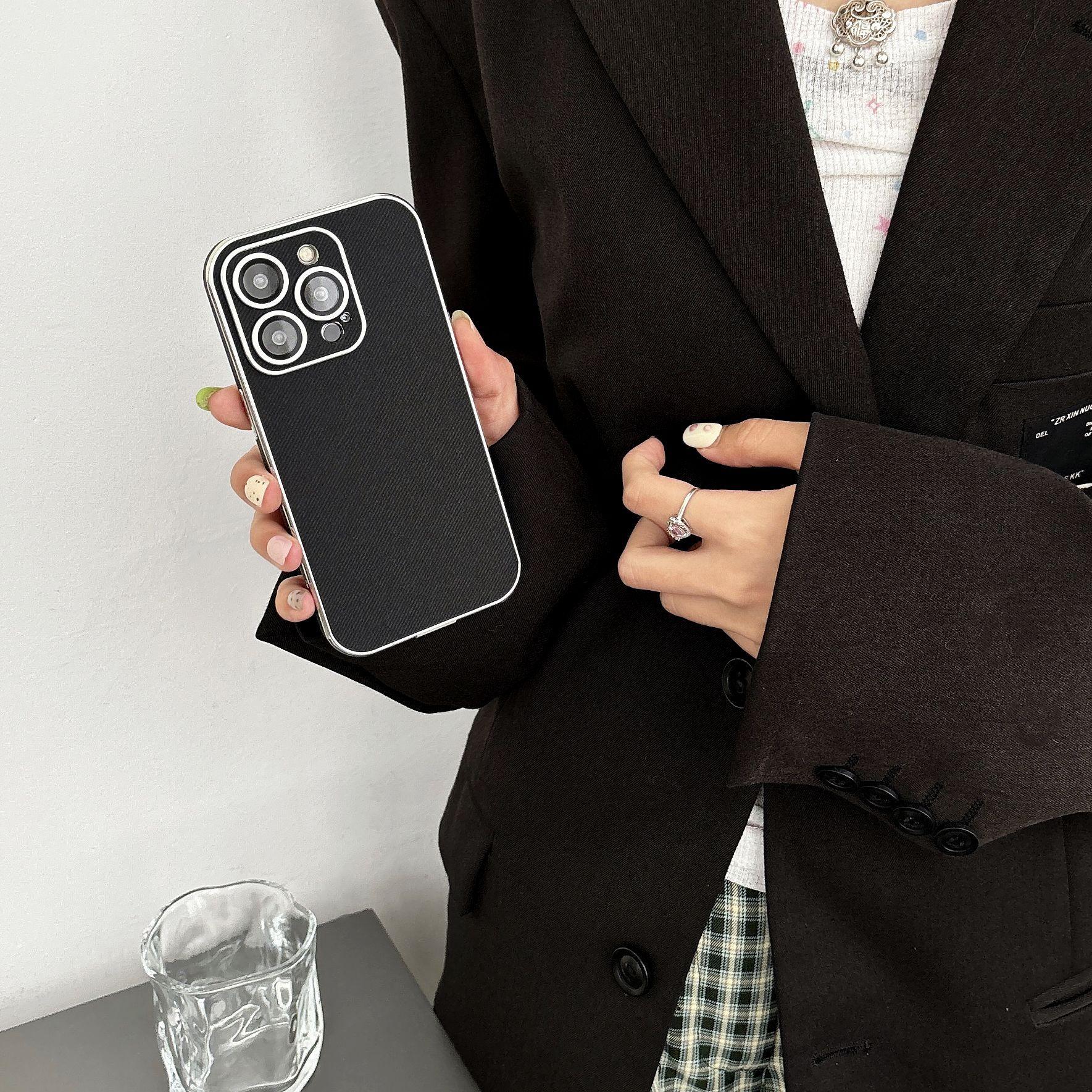 Mobile Phone Case Is Suitable for IPhone16promax Electroplated Side-mounted Non-slip Apple 15 Protective Case iPhone11 коричневий
Mobile Phone Case Is Suitable for IPhone16promax Electroplated Side-mounted Non-slip Apple 15 Protective Case iPhone11 коричневий