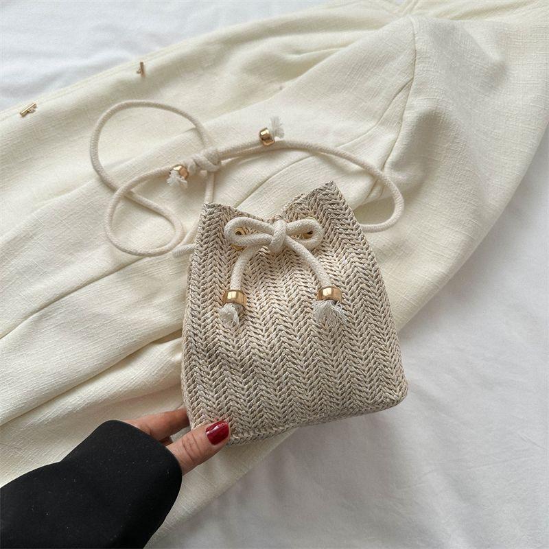 New stylish straw woven bag beach vacations Versatile handbag Trendy Sweet Shoulder Bag stylish storage bucket bag
New stylish straw woven bag beach vacations Versatile handbag Trendy Sweet Shoulder Bag stylish storage bucket bag