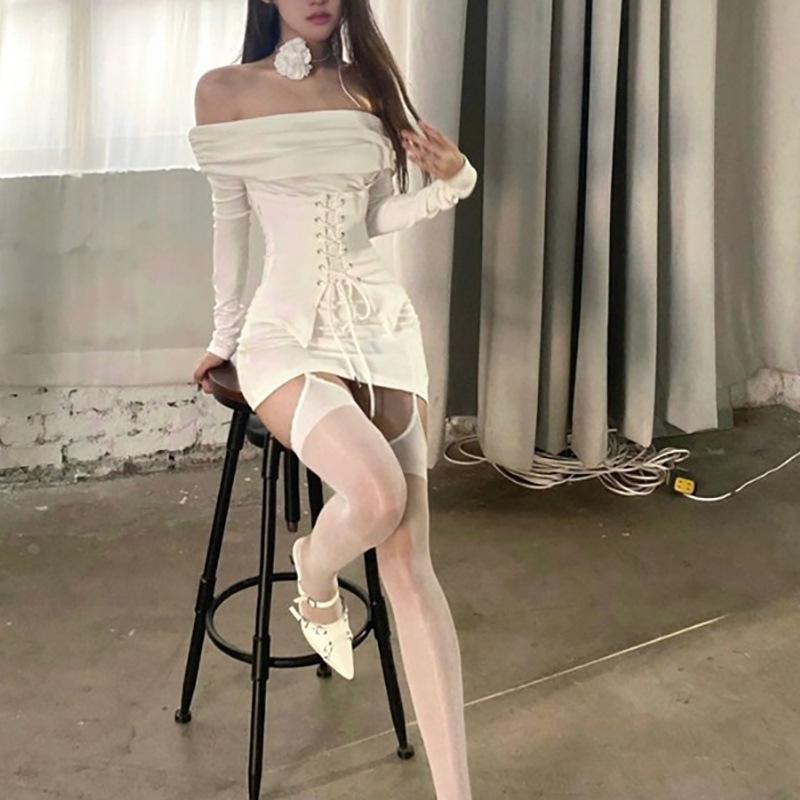 Короткая юбка с короткими рукавами и поясом на талии One Word Spice Girl, весна и осень S белый
Короткая юбка с короткими рукавами и поясом на талии One Word Spice Girl, весна и осень S белый