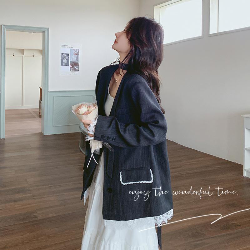 Серый блейзер-стример женский весенний новый супер красивый дизайн с кружевной отделкой темпераментный костюм XL темно-серого
Серый блейзер-стример женский весенний новый супер красивый дизайн с кружевной отделкой темпераментный костюм XL темно-серого