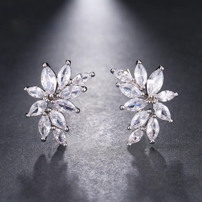 Elegant Copper Zircon Leaf Earrings - Luxury Evening Dress & Bridal Accessories розового золота
Elegant Copper Zircon Leaf Earrings - Luxury Evening Dress & Bridal Accessories розового золота