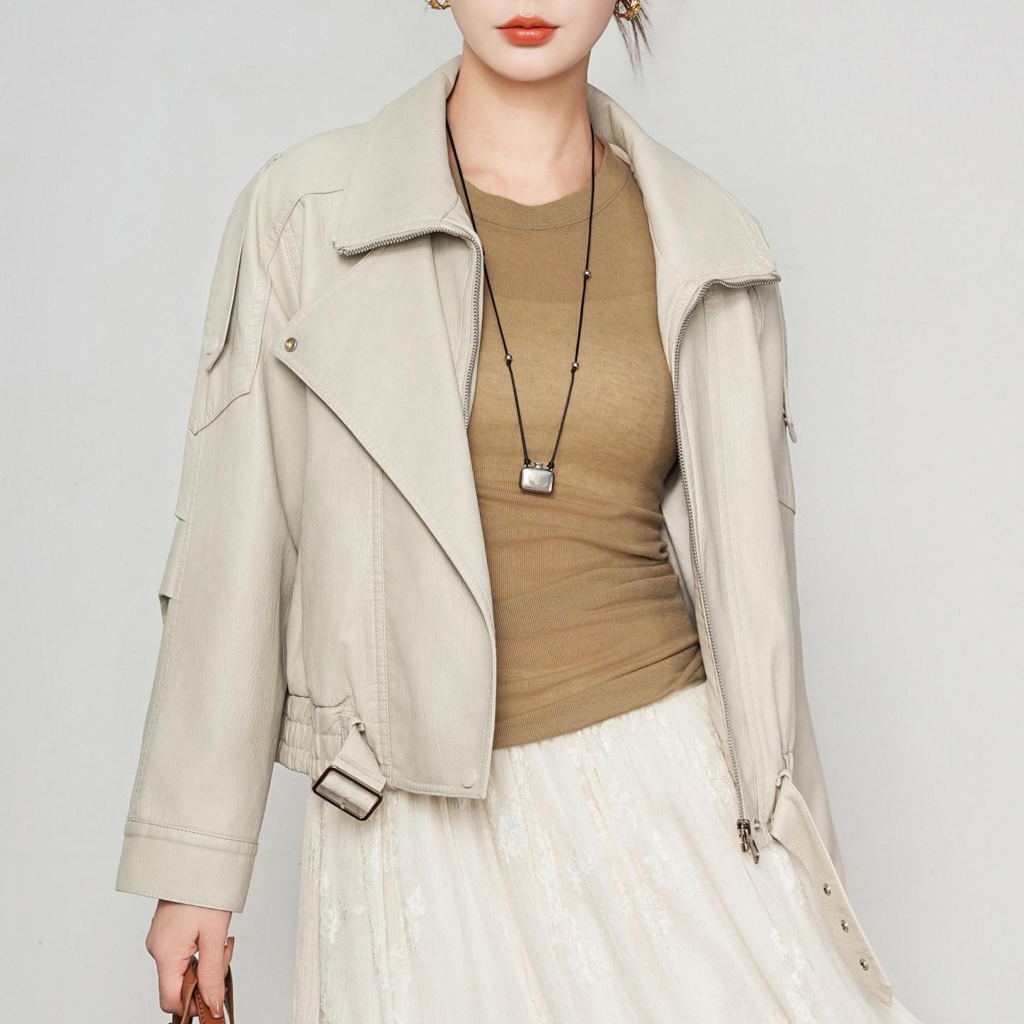 Women s Short Leather Motorcycle Jacket with Lapels - Stylish, Slim Fit L грязно-белый
Women s Short Leather Motorcycle Jacket with Lapels - Stylish, Slim Fit L грязно-белый