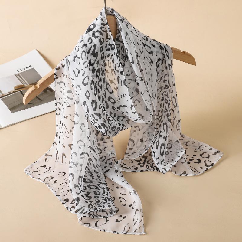 Шифоновый шарф для женщин Универсальный шарф Защита от солнца Декоративные шарфы Модный женский летний шарф Хиджаб 50X160CM
Шифоновый шарф для женщин Универсальный шарф Защита от солнца Декоративные шарфы Модный женский летний шарф Хиджаб 50X160CM