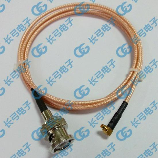 50 Ohm RG316 Cable: BNC Male to MMCX Right-Angle Male Adapter 10cm cable
50 Ohm RG316 Cable: BNC Male to MMCX Right-Angle Male Adapter 10cm cable