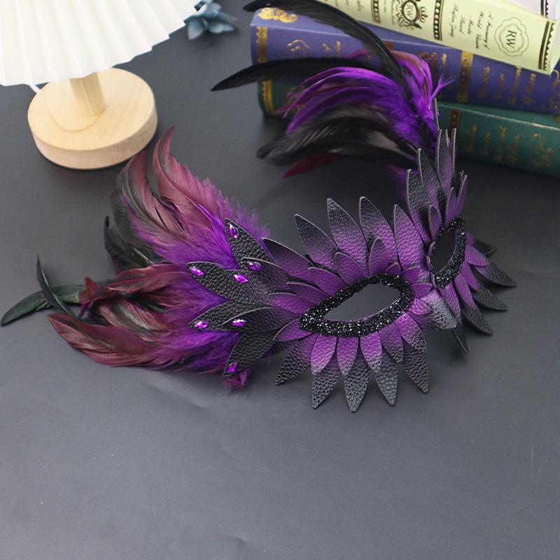 Black Feather Bird Beak Eagle Half Face Mask Cosplay Animal Bird Mouth Leather Masks Halloween Carnival Party Costume Props
Black Feather Bird Beak Eagle Half Face Mask Cosplay Animal Bird Mouth Leather Masks Halloween Carnival Party Costume Props