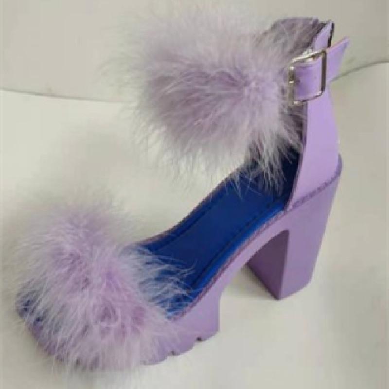 Сандалии нового стиля для женщин Европы и Америки на толстом каблуке с одной линией меха большого размера с пряжкой на высоком каблуке модные сандалии 37
Сандалии нового стиля для женщин Европы и Америки на толстом каблуке с одной линией меха большого размера с пряжкой на высоком каблуке модные сандалии 37