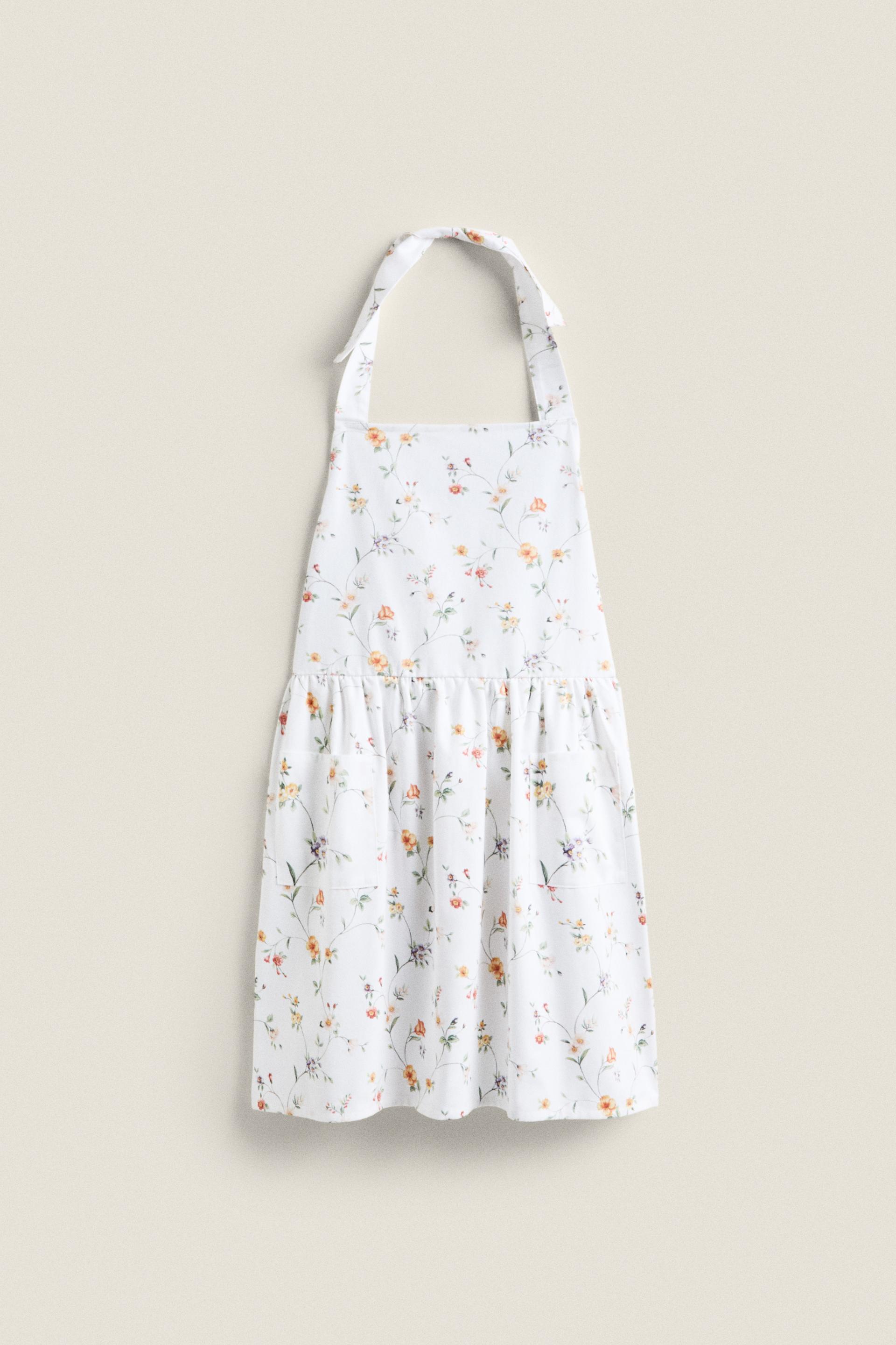 ФАРТУК С ЦВЕТОЧНЫМ ПРИНТОМ
ФАРТУК С ЦВЕТОЧНЫМ ПРИНТОМ