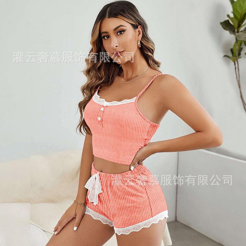 New European and American suspender shorts lace edge sexy two-piece set girl pajamas set loungewear S розовый
New European and American suspender shorts lace edge sexy two-piece set girl pajamas set loungewear S розовый