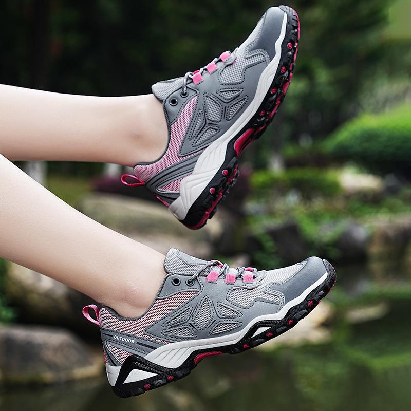 Autumn outdoor hiking shoes couple casual sports shoes short trip hiking shoes breathable large size off-road men s shoes 36 коричневий
Autumn outdoor hiking shoes couple casual sports shoes short trip hiking shoes breathable large size off-road men s shoes 36 коричневий