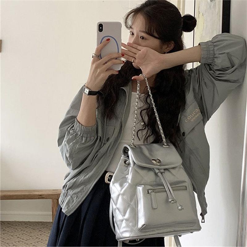 Niche design 2024 fashion love lock diamond chain backpack women s shoulder bag срібний
Niche design 2024 fashion love lock diamond chain backpack women s shoulder bag срібний