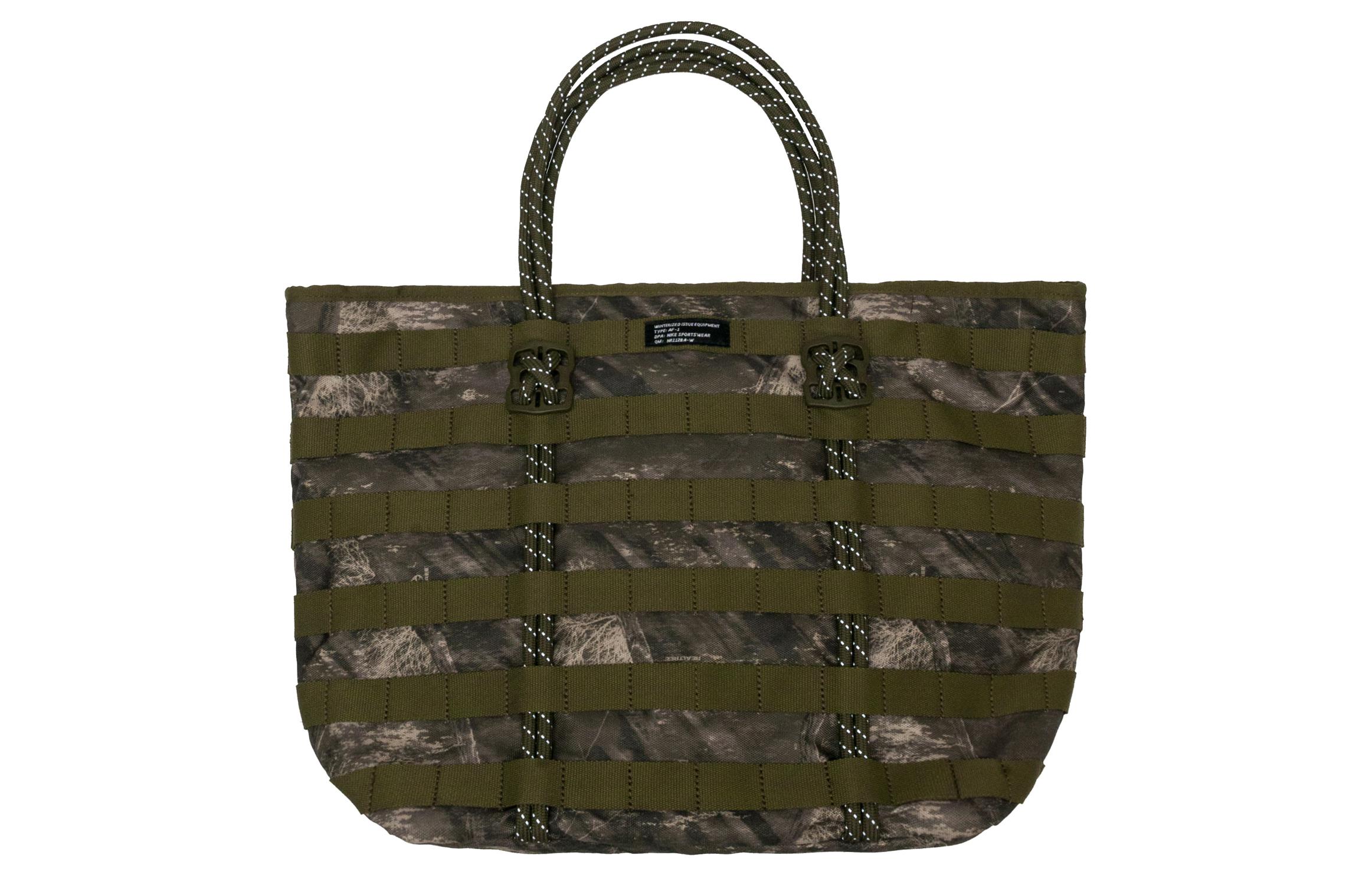 Nike Polyester Tote Bag, Shopping Bag, Handbag, Shoulder Bag Regular Unisex Green Camouflage CJ7901-395
Nike Polyester Tote Bag, Shopping Bag, Handbag, Shoulder Bag Regular Unisex Green Camouflage CJ7901-395