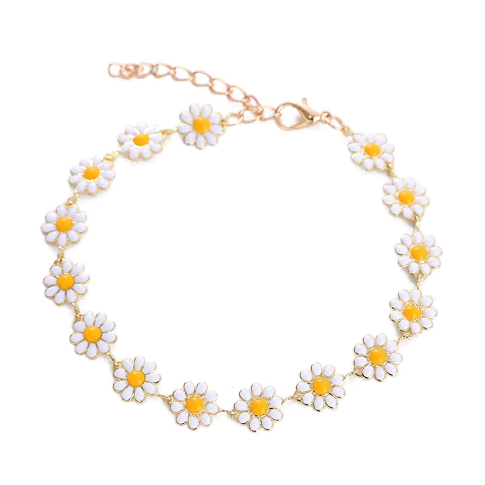 European and American Novel Jewelry Daisy Bracelet Earrings Lady Simple Temperament Painted Flower Pendant Necklace
European and American Novel Jewelry Daisy Bracelet Earrings Lady Simple Temperament Painted Flower Pendant Necklace