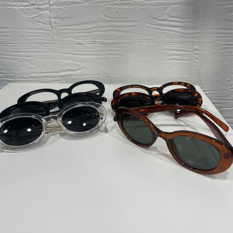 Women s Cat-Eye Horn-Rimmed SS Round Sunglasses G1455_Leopard Sunglasses
Women s Cat-Eye Horn-Rimmed SS Round Sunglasses G1455_Leopard Sunglasses