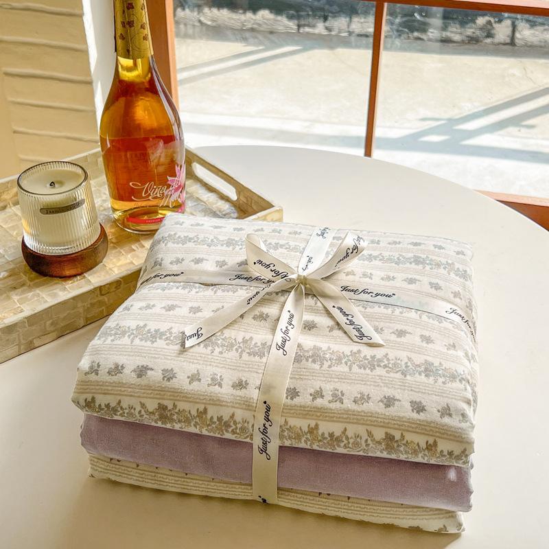 Комплект постельного белья из хлопка класса А для матерей и младенцев, 4 предмета: хлопковый двухслойный пряжный пододеяльник, простыня, комплект из 3 предметов 1.2 Sheet3pcs quilt 1.5*2m