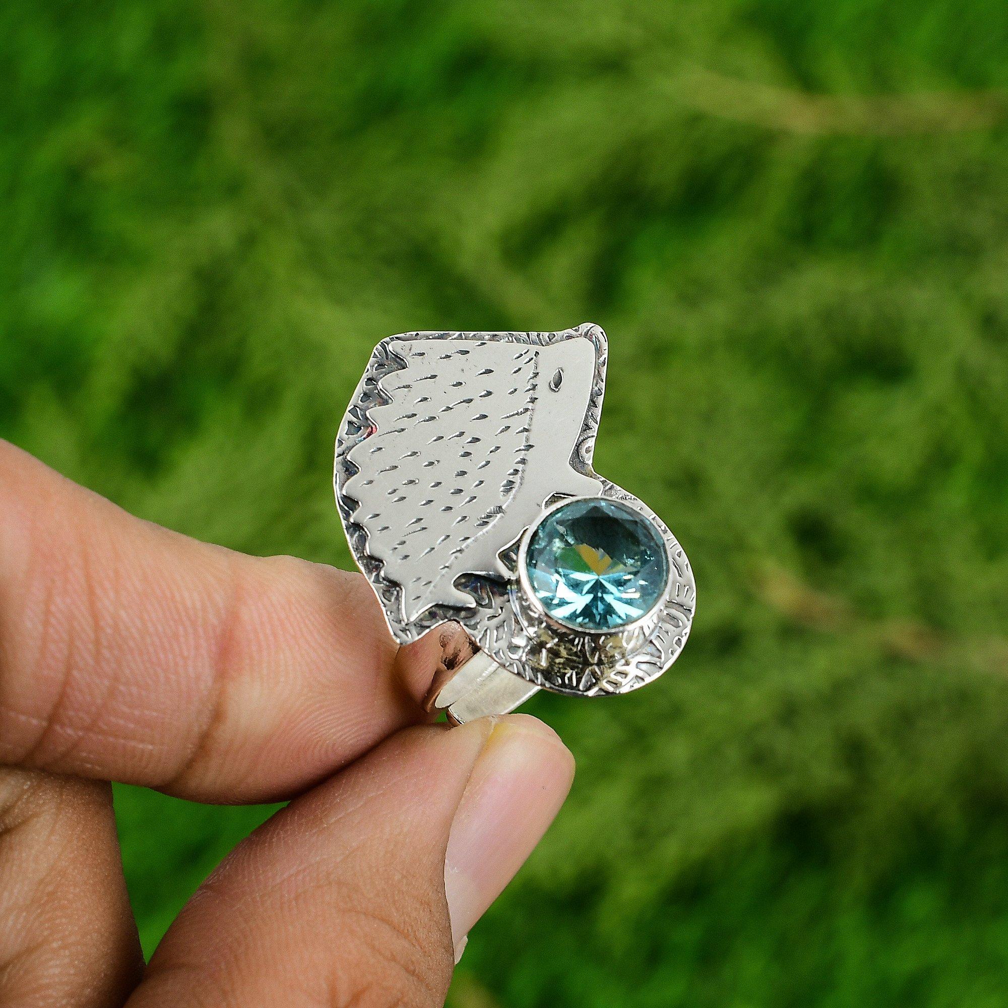 Швейцарский голубой топаз Камень 925 Стерлинговое серебро Дочь Кольцо-обещание ручной работы Ювелирное изделие Adjustable
Швейцарский голубой топаз Камень 925 Стерлинговое серебро Дочь Кольцо-обещание ручной работы Ювелирное изделие Adjustable