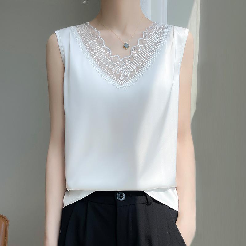 Lace Flower V-neck Satin Vest Suspender for Women Slimming Acetate Solid Color Summer New Base Sleeveless Top S
Lace Flower V-neck Satin Vest Suspender for Women Slimming Acetate Solid Color Summer New Base Sleeveless Top S