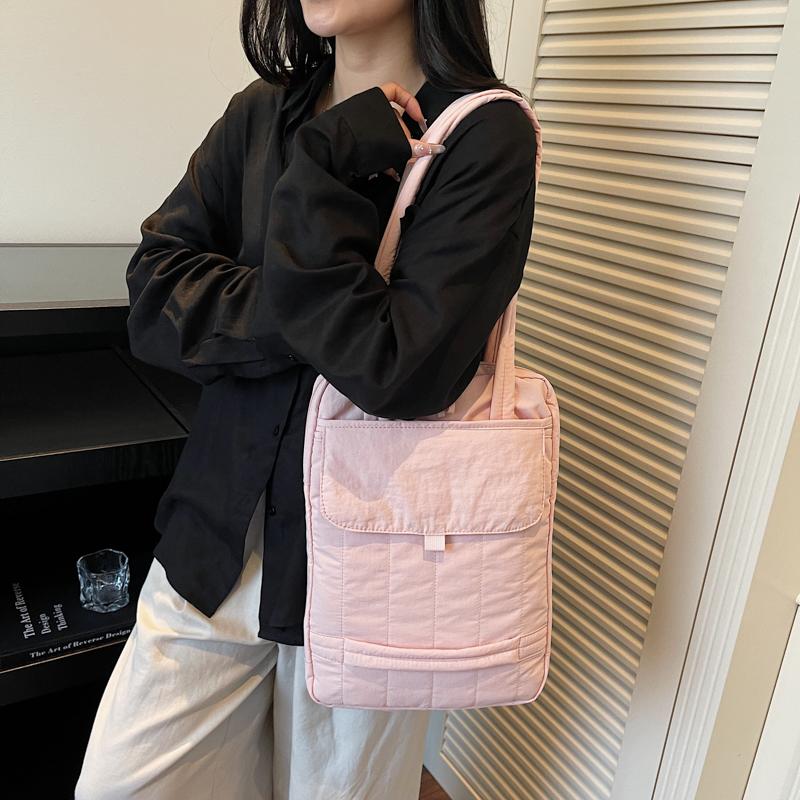 15/13/11in Laptop Sleeve with Shoulder Strap Quilted Puffer Handle Carrying Case Vertical Puffy for MacBook Pro/Air M4/M3/M2/M1 рожевий
15/13/11in Laptop Sleeve with Shoulder Strap Quilted Puffer Handle Carrying Case Vertical Puffy for MacBook Pro/Air M4/M3/M2/M1 рожевий