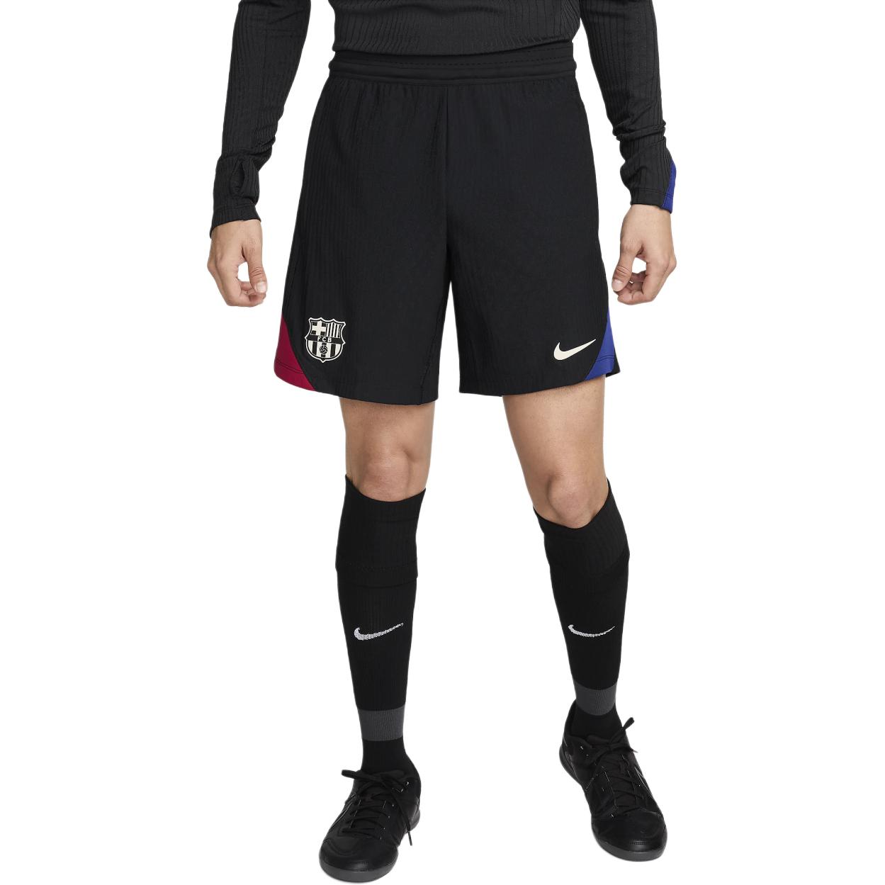 Nike Dri-FIT ADV SS24 FC. Футбольные шорты Barcelona Series Fashion Logo Elite, мужские шорты, черные FN9290-010 M
Nike Dri-FIT ADV SS24 FC. Футбольные шорты Barcelona Series Fashion Logo Elite, мужские шорты, черные FN9290-010 M
